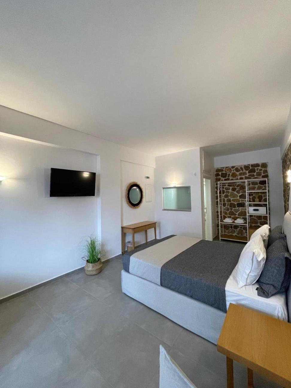 Trocadero Luxury Suites Ерміоні Екстер'єр фото
